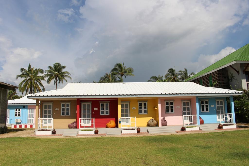 Ocean Front Campgrounds Ngwesaung Exteriér fotografie